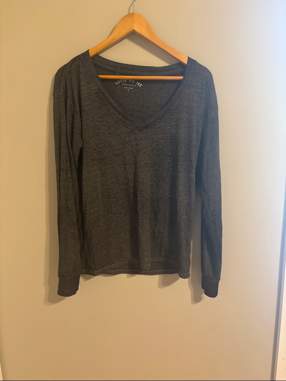 Aeropostale Women's Long Sleeve V-Neck Tee in Charcoal Gray
